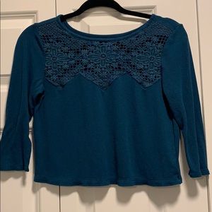 American Eagle 3/4 Sleeve Ribbed Crop Top